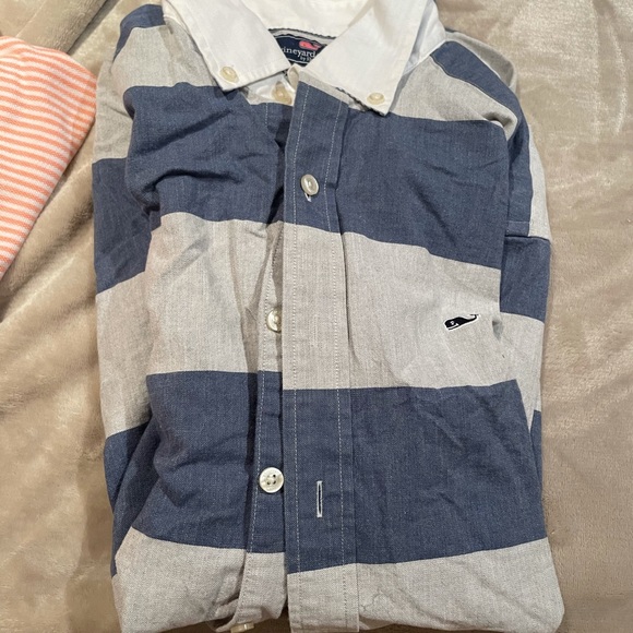 Vineyard Vines Bulk Sale - Picture 9 of 11